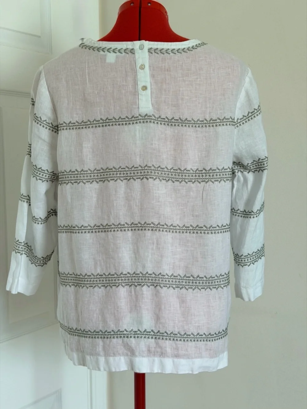 NWOT NEW J.Jill Love Linen Embroidered Top Blouse Shirt White/Sage 3/4 Sleeve M - Picture 2 of 9